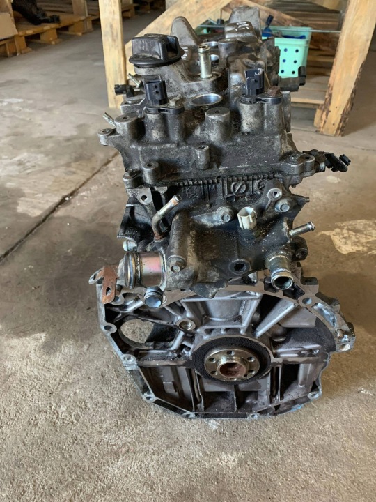 BLOC MOTEUR MOTEUR NISSAN QASHQAI JUKE 1.6 ESSENCE HR 16 HR16141205C