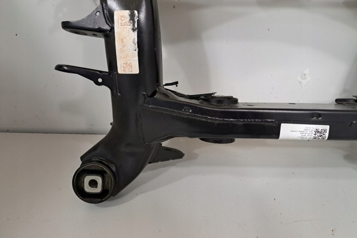 CHÂSSIS ARRIÈRE BMW 6874405 2.0L GASOLINE 2023