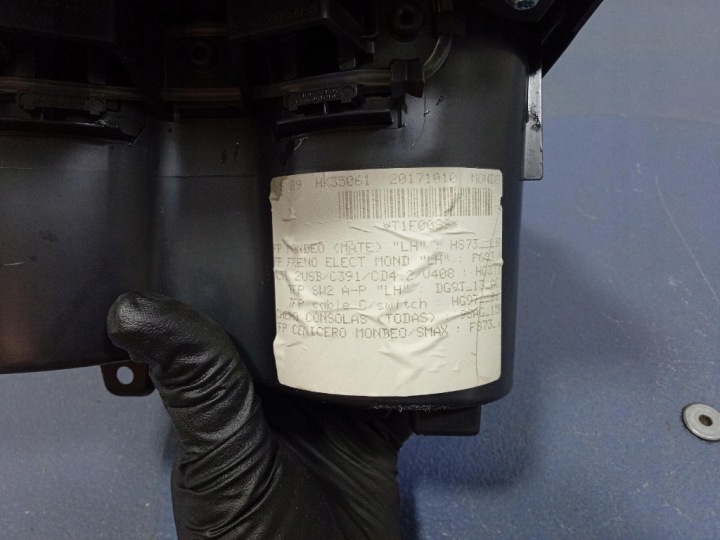 FORD MONDEO MK5 14-20 BOÎTE À GANTS POIGNÉE TUNNELS SUR GODETS DS73-F13560-A
