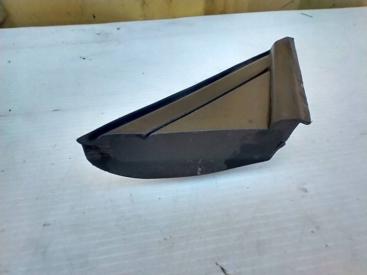 SEAT LEON III 5F PROTECTION GARDE-BOUE DROITE AVANT AVANT TRIANGLE 5F0853274D