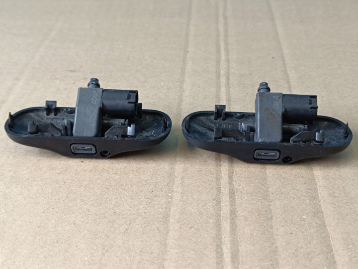 VW TIGUAN II 2 LIFT 1,5 TSI 110KW 2022 R BUSE LAVE-GLACE 5G0955986