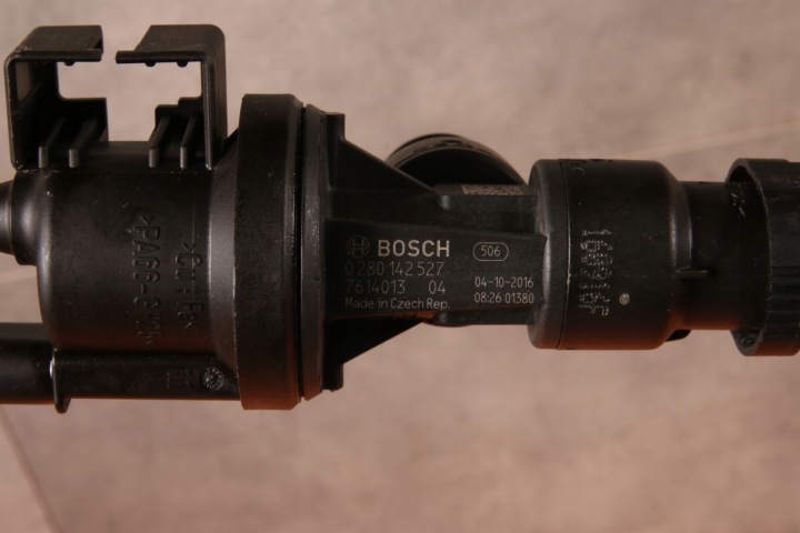 BMW X1 F48 2 PIÈCES F39 FIL SOUPAPE DE DÉGAZAGE RÉSERVOIR CARBURANTS 7626118
