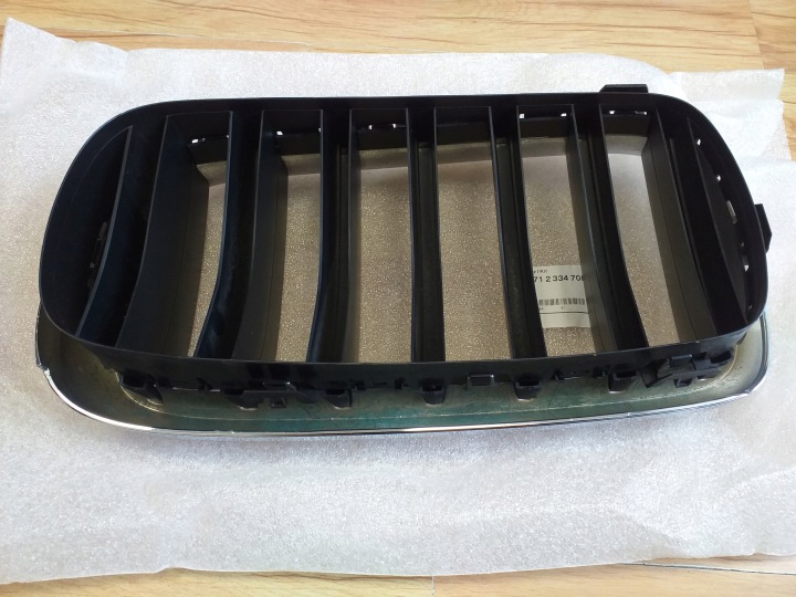 BMW X5 F15 X6 F16 GRILLE RÉSERVOIR CALANDRE GAUCHE AVANT 2334708