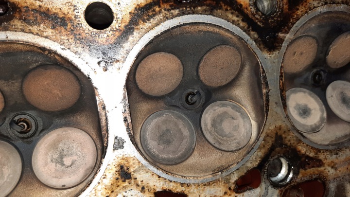 CULASSE MOTEUR ARBRES VOLVO V70 II 2.0T 1001837
