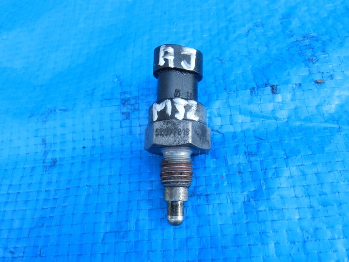 OPEL-CZES ASTRA J SENSOR TEMPERATURA 1.7 55577819 