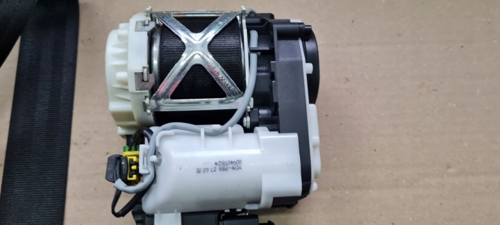 S3 8V BERLINE A3 CEINTURE DE SÉCURITÉ DROIT AVANT TENDEUR 8V5857706H