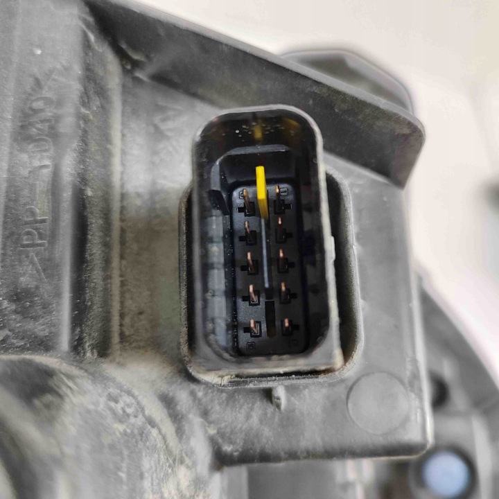 PHARE GAUCHE AVANT PEUGEOT 3008 9805525580 29982161 1.6L 85KW 2014