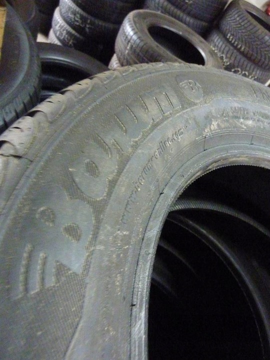 2X NEUMÁTICO NUEVA LETNIA 205/60R15 BARUM BRAVURIS 2 A3416 