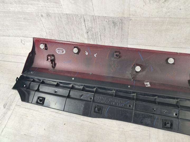 TOYOTA HIGHLANDER 20- MOULURE REVÊTEMENT PORTES GAUCHE AVANT 75072-0E110