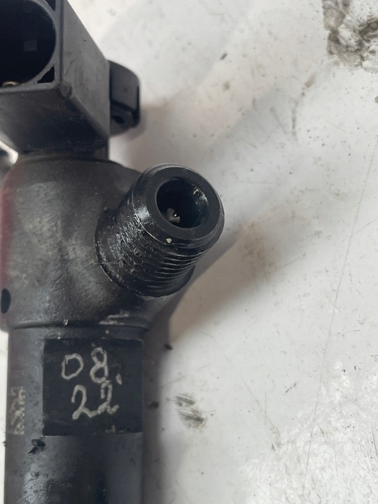 SKODA VOLKSWAGEN SEAT 1.4 TDI INJECTEUR CARBURANTS INJECTEUR 04B130277J