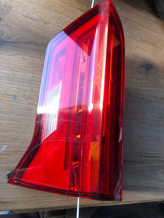 PHARE ARRIÈRE DROITE DANS COUVERCLE DE COFFRE VW T-ROC 2GA945094
