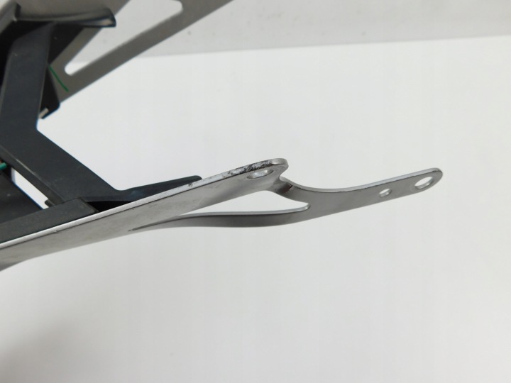 HONDA CB650R RH08 FIXATION NUMÉROS AILE ARRIÈRE