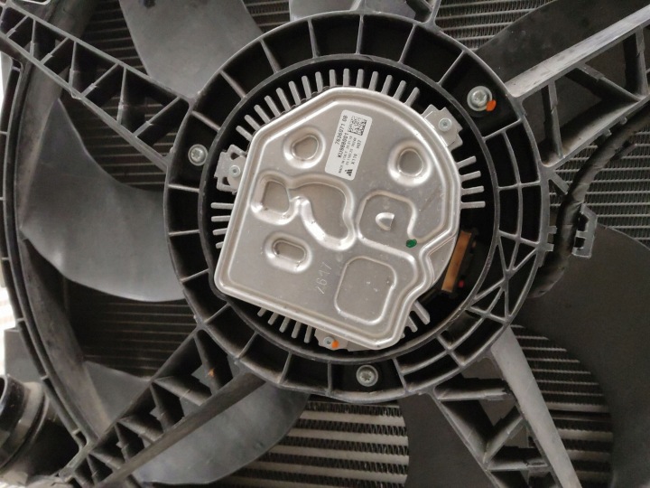 2018 BMW 2 F45 ENSEMBLE RADIATEURS 7617610