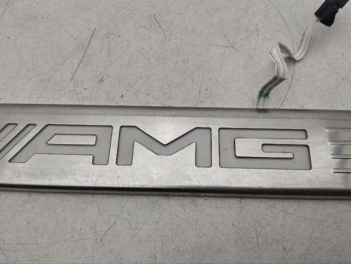 MOULURE SEUIL MERCEDES-BENZ CLASSE M 2015 AVEC GAUCHE A1666808600