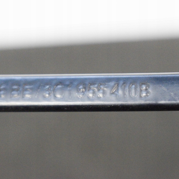 VOLKSWAGEN PASSAT B7 2011 ESSUIE-GLACE VITRES AVANT AVANT
