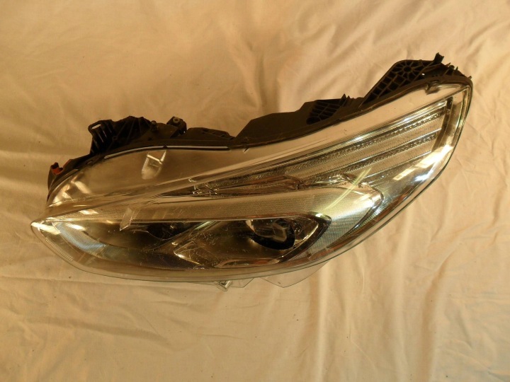 PROJECTEUR AVANT CÔTÉ GAUCHE FORD S-MAX EM2B13W030EK