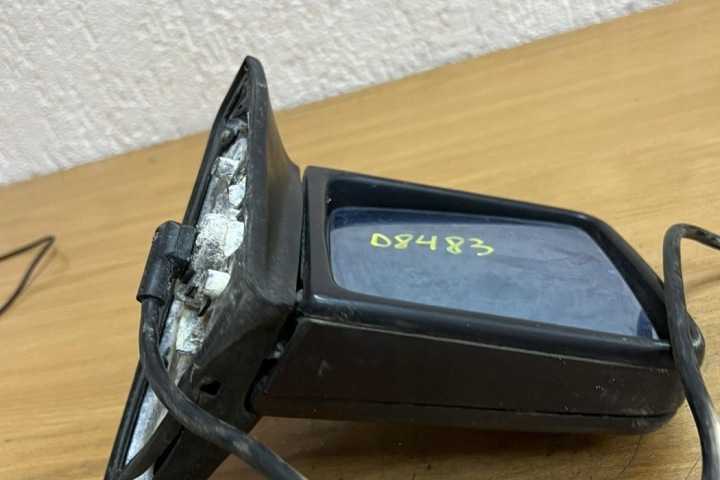 RÉTROVISEUR DROIT MERCEDES-BENZ E (W124) D8483 GASOLINE 1995