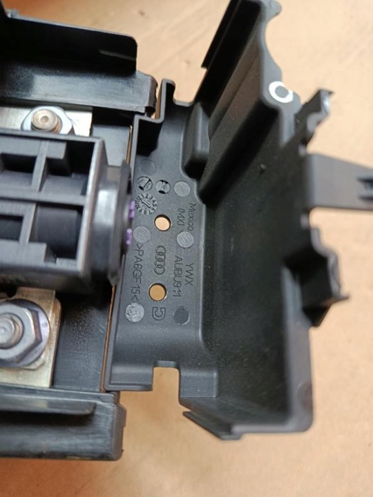 NŒUD PRZYLACZENIOWY POUR FILS DODATNICH AUDI Q5 (FY) 2.0L
