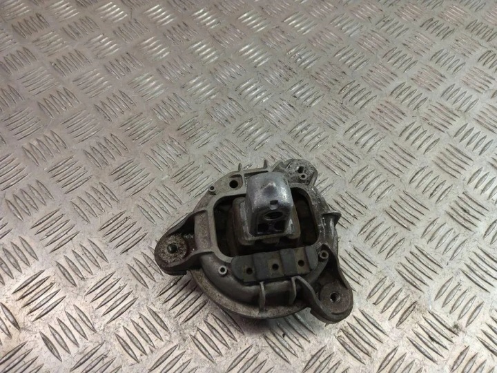 AVANT COUSSIN MOTEUR BMW 7 (F01, F02) 6786528 4.4L GASOLINE 2010