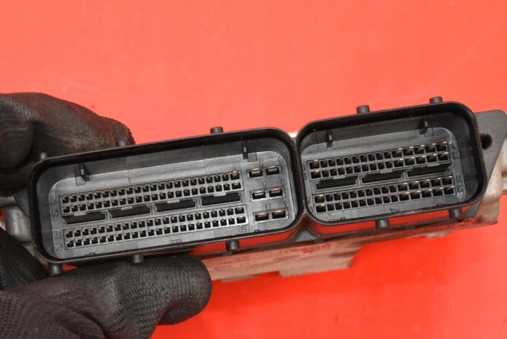 CONTRÔLEUR MOTEUR 03G906021HK 0281013683 VW TOURAN 1 I 1.9 TDI 105 KM 03-06