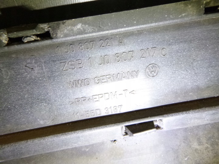 VW GOLF IV 1J0 PARE-CHOCS AVANT 1J0807217 C ORIGINAL