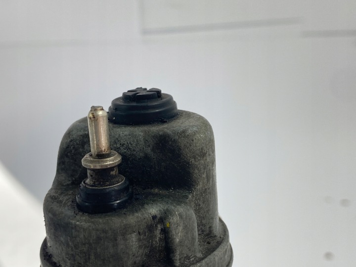 CAPTEUR PRESSION HUILES MERCEDES W124 W201 0065429417