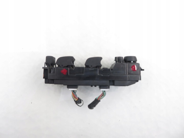 PANNEAU VITRE MAZDA 2 II DF7466350A