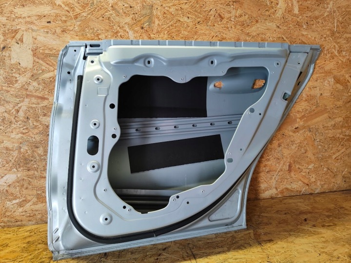 MERCEDES CLA W117 PORTES DROIT ARRIÈRE A1177320210