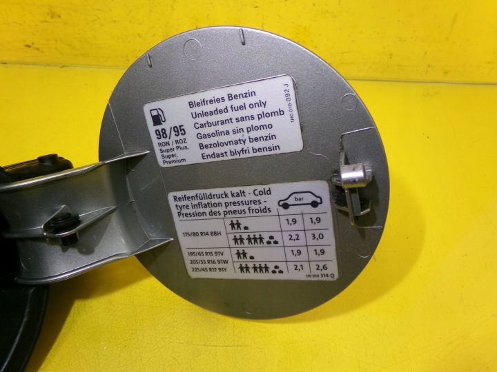 CLAPET GOULOTTE DE REMPLISSAGE CARBURANTS CODE LAK: LD7U VOLKSWAGEN GOLF IV 1J6809857 NR24