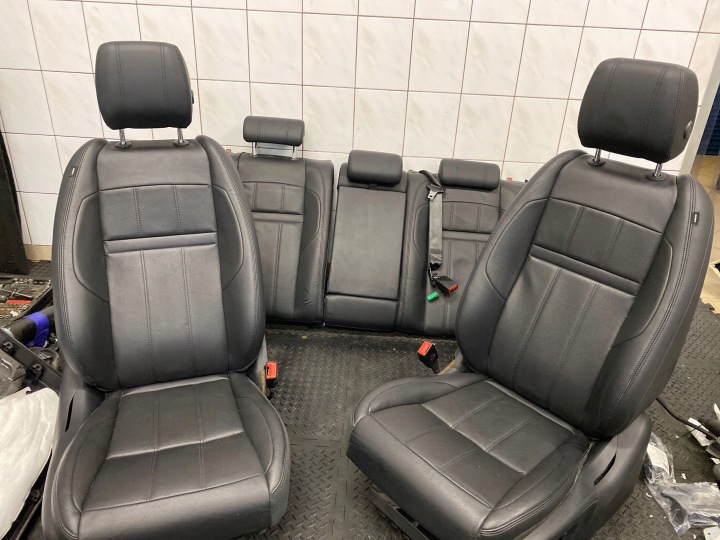 KIT SALONU RANGE ROVER EVOQUE L551 2020ROK SIÈGES AVANT ARRIÈRE BANQUETTE ARRIÈRE TAPIC