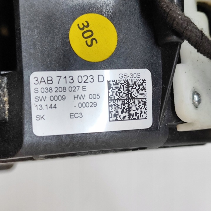 VOLKSWAGEN PASSAT B7 2014 CRIC CHANGEMENTS VITESSE SUPÉRIEUR