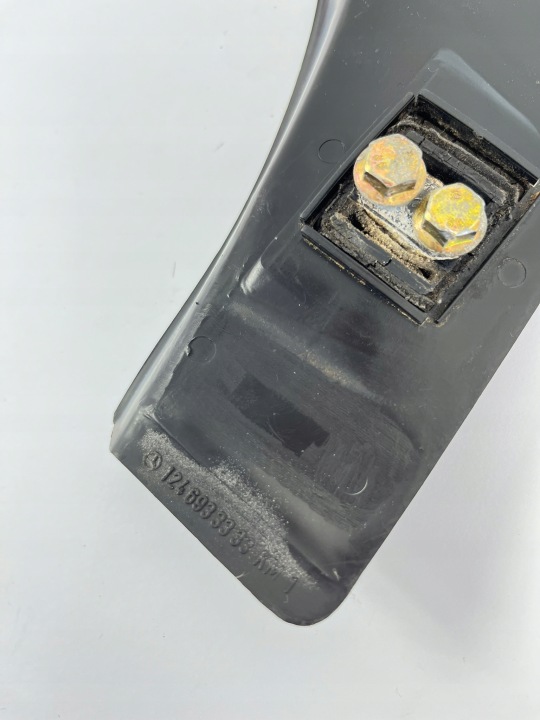 CHÂSSIS GAUCHE DÉFLECTEUR COUVERCLES DE COFFRE COUVERCLES DE COFFRE GLISSIÈRE MERCEDES W124 BERLINE 1246933333