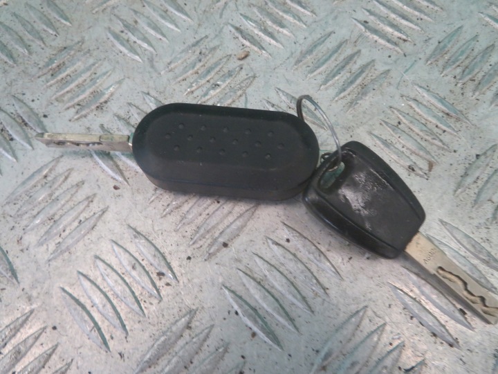 CONTACTEUR D'ALLUMAGE AVEC CLÉ BOXER JUMPER DUCATO 16R 01099001