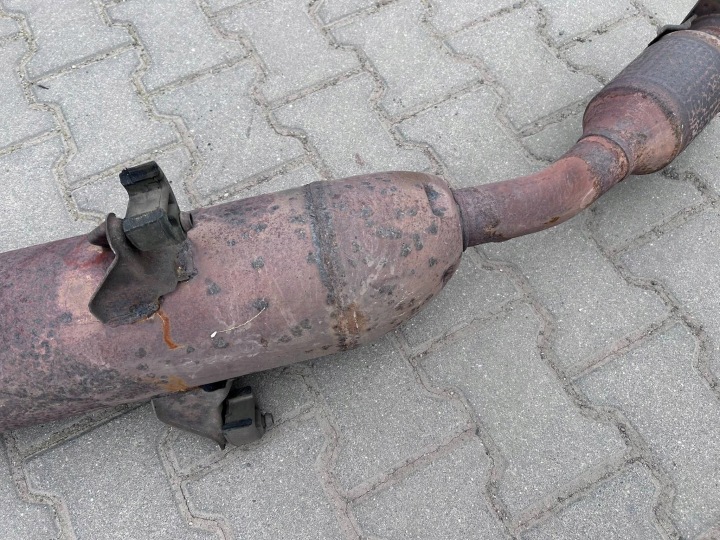 AVENSIS T27 1.6 1.8 2.0 B CATALYSEUR SILENCIEUX CENTRAL GY7