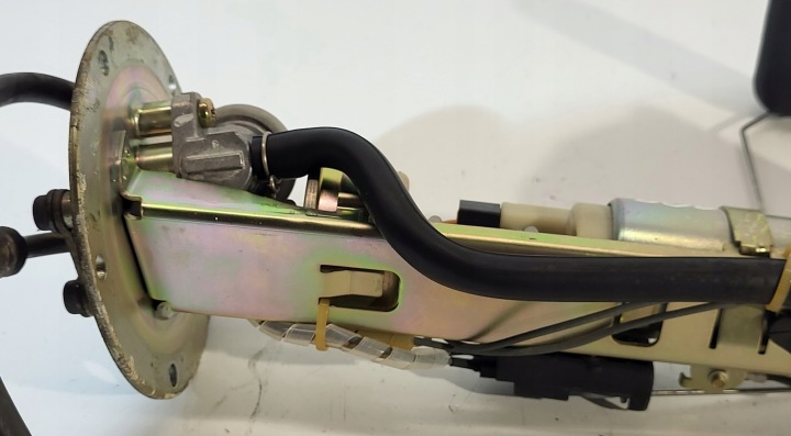 POMPE CARBURANTS 15100-14G10-000 SUZUKI BURGMAN 400 K3-K6 2003-2006R
