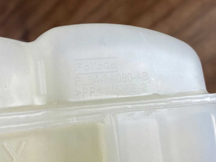 RÉSERVOIR D'EXPANSION LIQUIDE FORD F150 2021+ USA