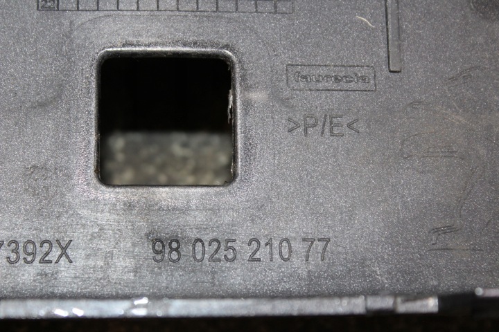PEUGEOT 2008 13-16 PARE-CHOCS AVANT AVANT 9802521077 6XPDC