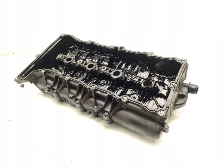 COUVERCLE DE SOUPAPES BMW E87 2.0D
