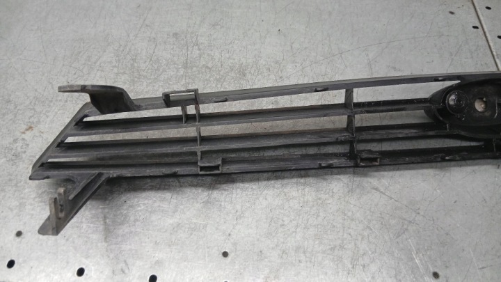 GRILLE FORD FIESTA MK1 1.8B 99R 98AB8200A