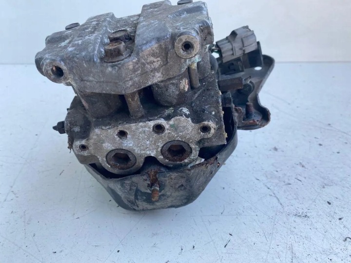 POMPE ABS TOYOTA CARINA E BERLINE (_T19_) 4451020100 1.6L GASOLINE 79KW 1994