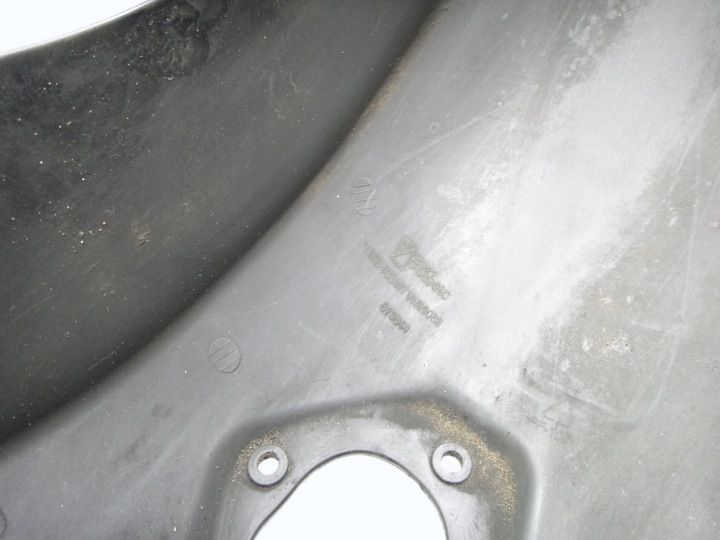 AILE AVANT PIAGGIO VESPA PRIMAVERA SPRINT 673644