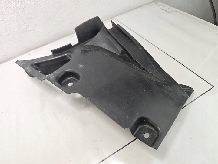 MERCEDES A CLASSE W177 ANGLE PASSAGE DE ROUE DROIT AVANT A1778840000