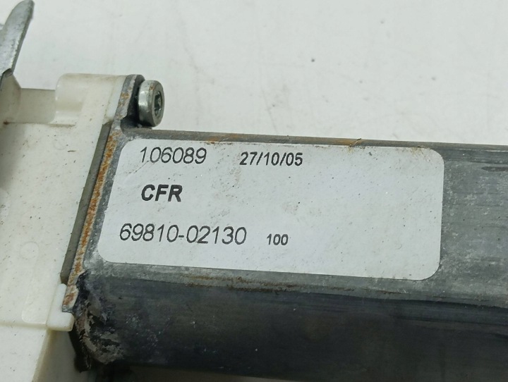 TOYOTA COROLLA E120 E130 2006 ÉLÉVATEUR VITRES PORTES AVANT 681002130