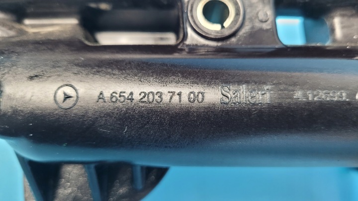 MERCEDES W177 A180 2.0 CDI CHÂSSIS POMPE À EAU A6542001200 A6542001300