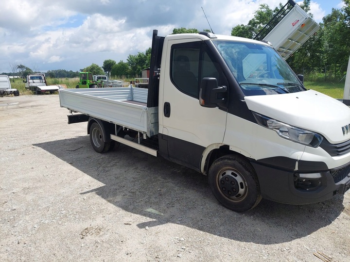 CAMIÓN VOLCADOR KIPER IVECO MASTER MASCOTT 3,5T FABRICANTE 