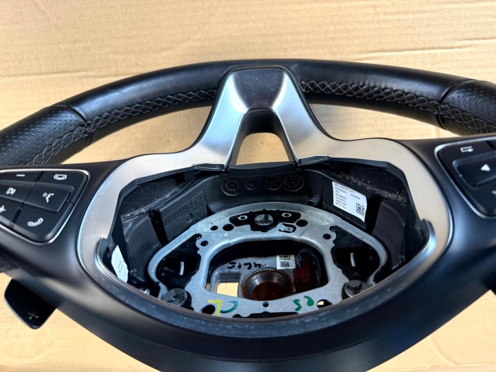 MERCEDES V-KLASA 447 VOLANT CUIR MULTIFUNKCUJNA CUIR