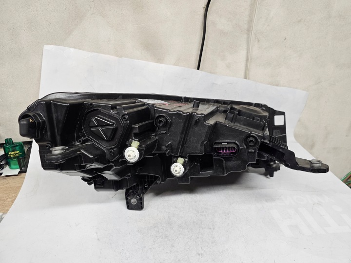 SKODA ENYAQ 24R PHARE GAUCHE LED AVANT AVANT 5LB941015F