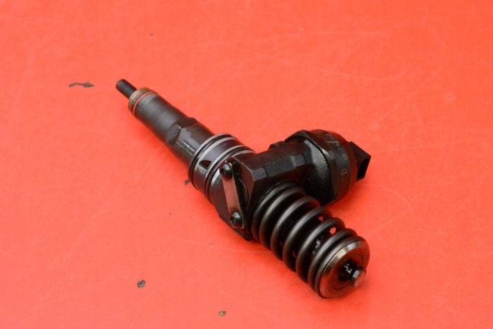 INJECTEUR INJECTEUR DE POMPE 0414720216 038130073BA VW PASSAT B5 1.9 TDI 130 KM 00-05