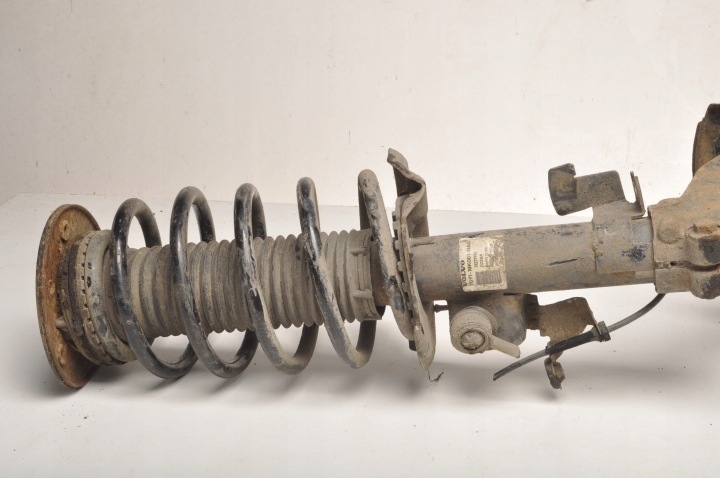 VOLVO XC70 II MCPERSON GAUCHE AVANT AVANT 31277916 7G91-18K001-NAG