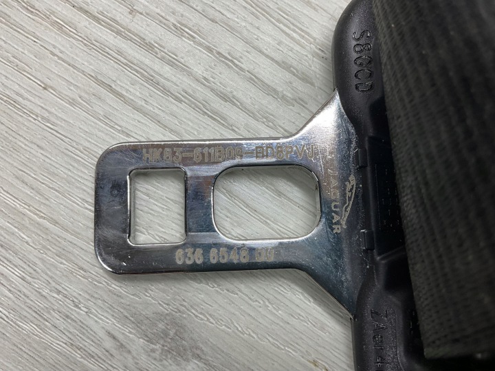 CEINTURE DE SÉCURITÉ GAUCHE AVANT RANGE ROVER VELAR L560 HK83611B09 GX73614B03A